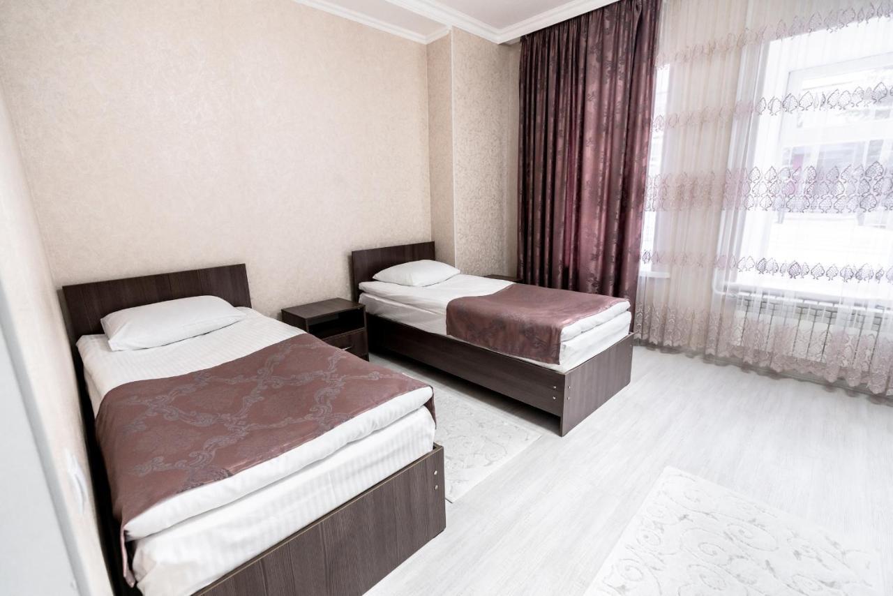 Mixx Hotel Karakol Exterior foto